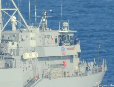 Τουρκικά ναρκαλιευτικά περνούν έξω απο την Χίο (φωτό)